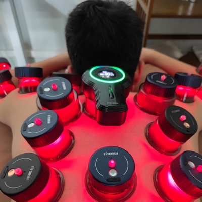 Fitdash Smart Infrared Therapy Cupping Cups est un ensemble d'équipements de massage pour soulager la tension.
